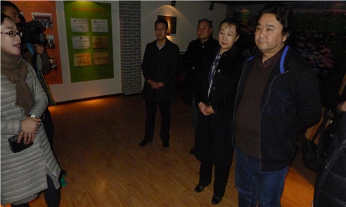 11月25日，河南省音乐家协会志愿服务队参观岷县民俗展馆.jpg